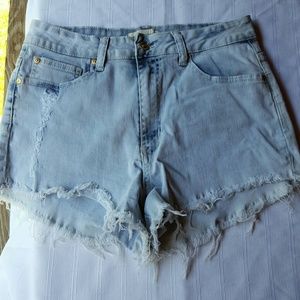 Nicki Minaj high rise shorts